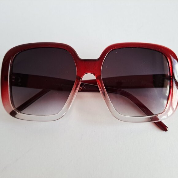 Lot of 10 Assorted Women Fashion Sunglasses